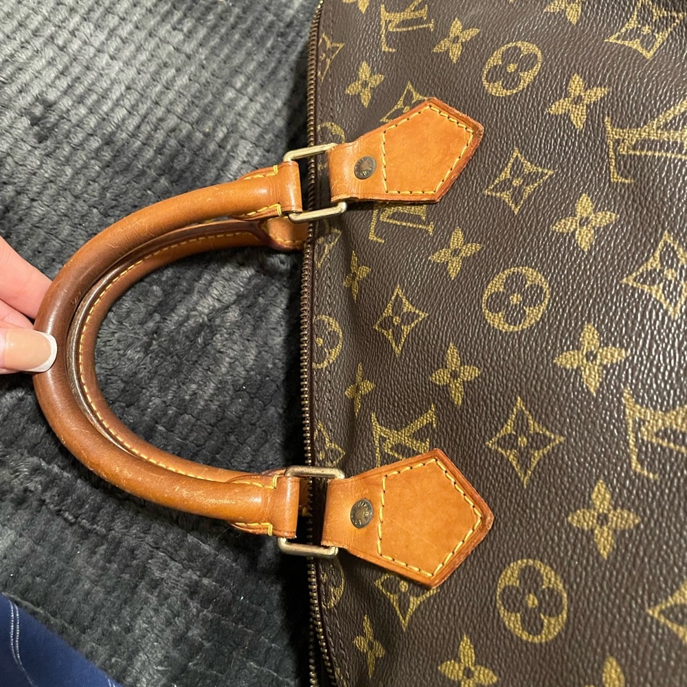 Authentic Louis Vuitton Speedy bag
